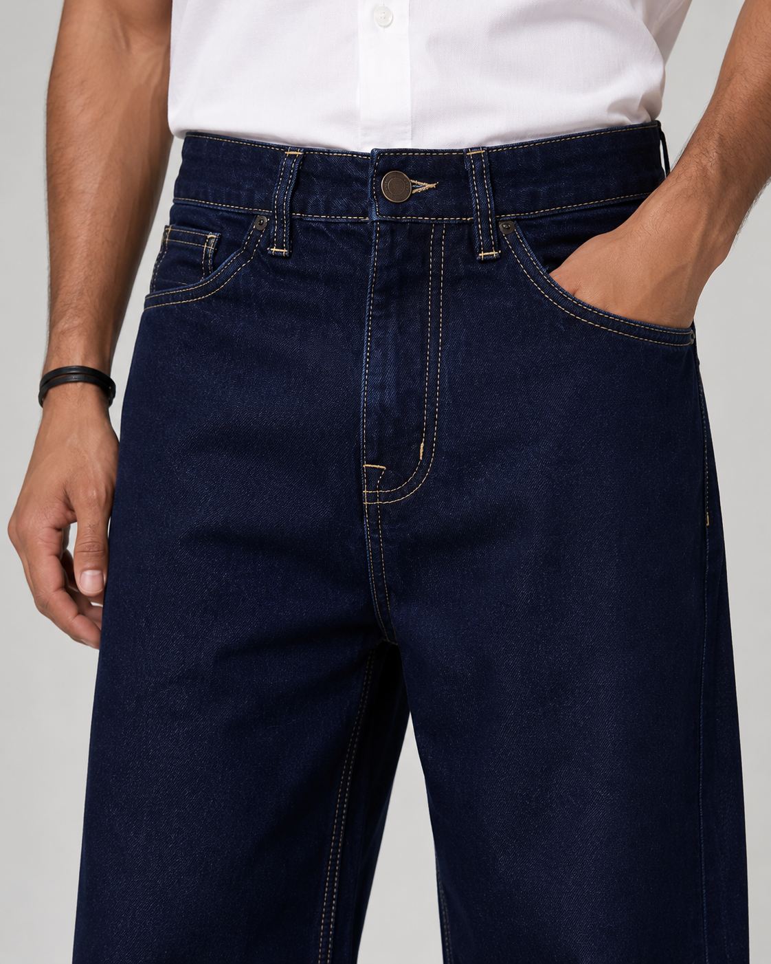 Dark Blue / Indigo Jeans